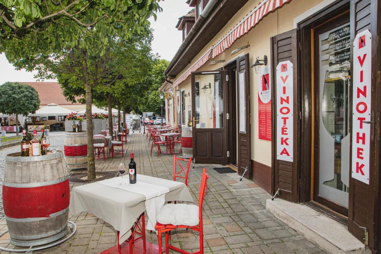 Riviéra Rooms Vendégszobák Mosonmagyaróvár Esterno foto